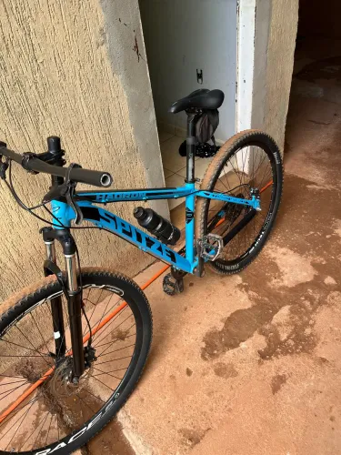 Bike aro 29 em ótimas condições, se vim buscar nois conversa a possibilidade do menos