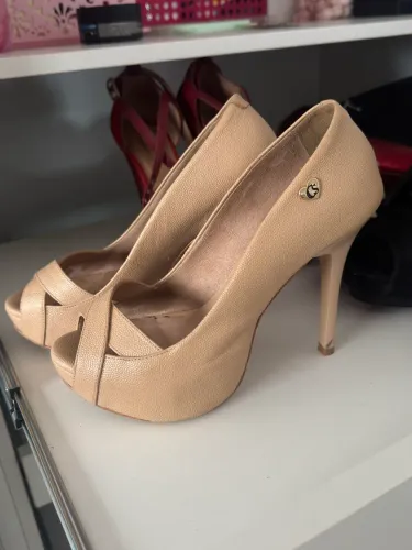 Salto nude Carmen Steffens