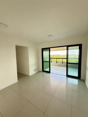 Excelente apartamento com 2 quartos para locação na Paralela