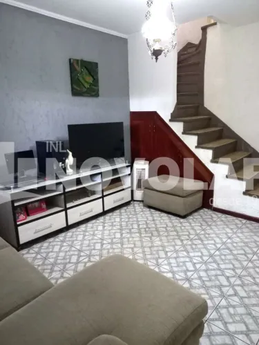 Sobrado à Venda na Vila Maria Alta. Com 2 Dormitórios, 1 Vaga.