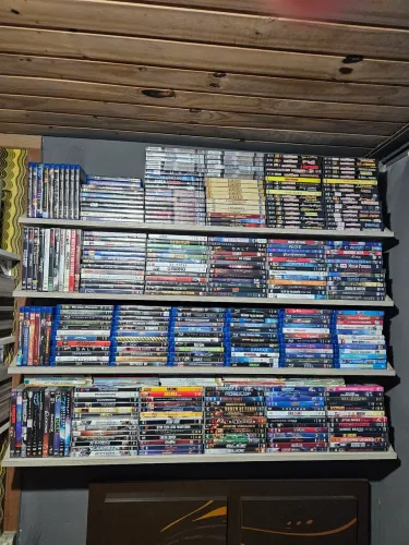Lote de DVD's e Blue-ray's - Coleção em estado de novo