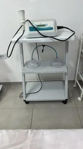 Aparelho de ultrassom Skiner + estante com rodízios
