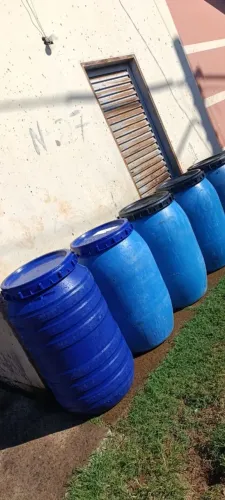 VENDO BOMBONAS DE 200 LITROS