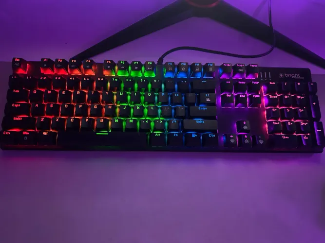 Teclado Mecânico Bright Tank RGB Completo ABNT2 - Excelente Estado