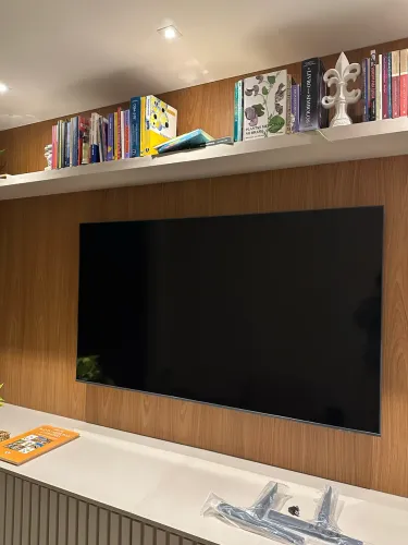 Smart TV 65" Samsung Crystal 4K - Cinema na Sua Sala (Estado de Loja!)
