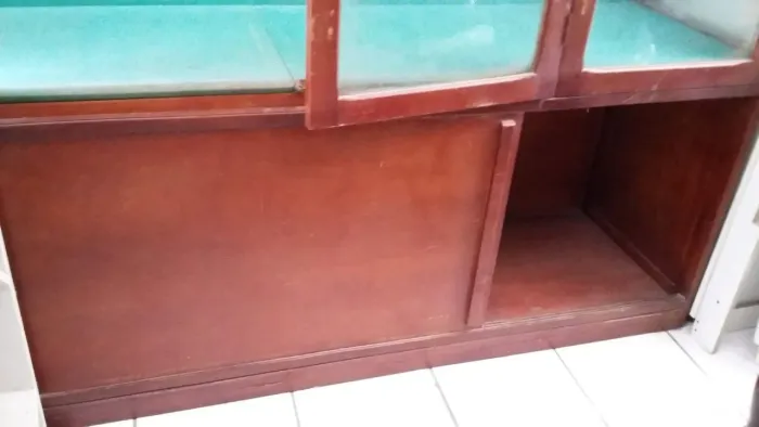 Cristaleira vitrine pra comércio.
