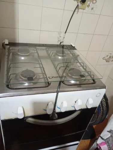 Fogão 4 bocas para doação 