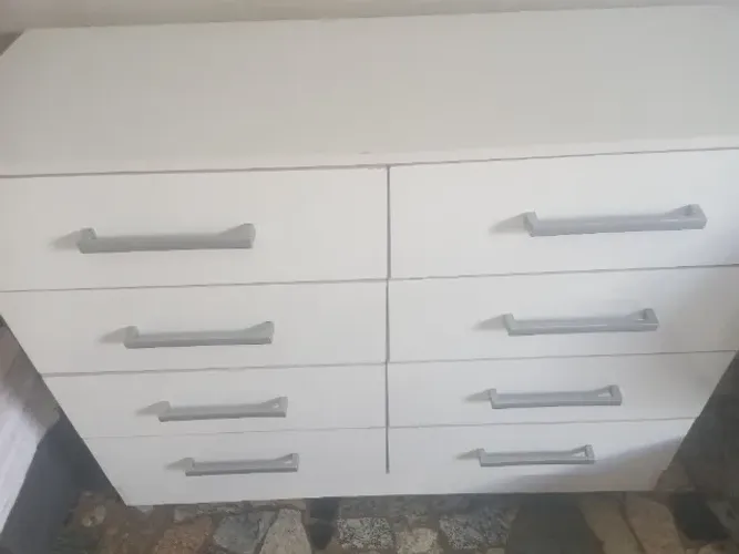 Cômoda 8 gavetas