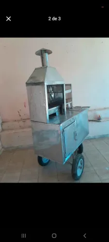 Vendo carrinho de lanche conservado interessados chamar no pv