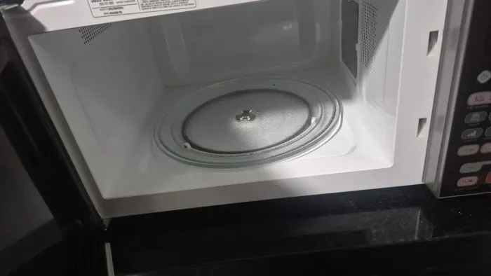 Micro-ondas Brastemp 38L Espelhado com Grill Ative! BMJ38 ARANA