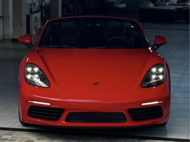 Porsche 718 Boxster 2.0 300cv 2024