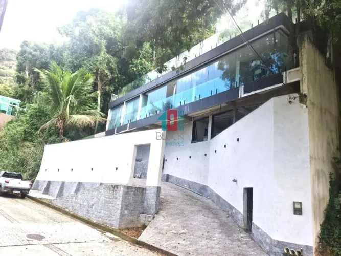 Vargem Pequena | Casa de Condomínio 4 quartos, sendo 2 suites
