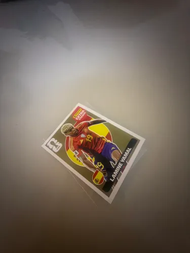 Lamine Yamal 2026 extra sticker ouro