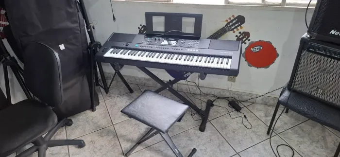 Teclado Yamaha EW-425 (7 oitavas)