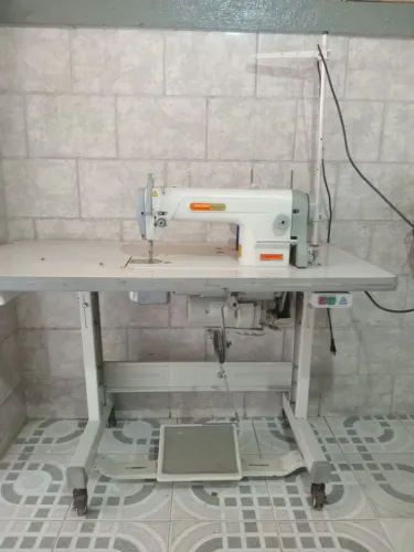 Máquina Reta Industrial SIRUBA 