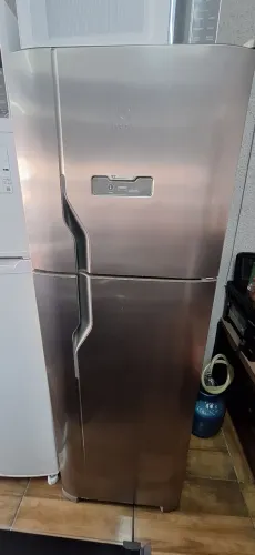 Geladeira Electrolux inox 371lts