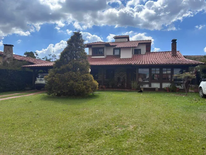 Casa em Condomínio à venda, 4 quartos, 1 suíte, Retiro Das Pedras - Brumadinho/MG