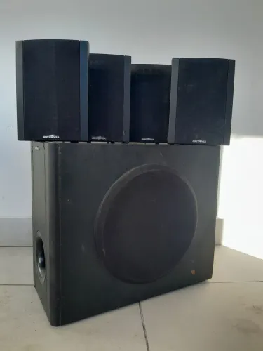 Caixas de som com subwoofer só 70!!!