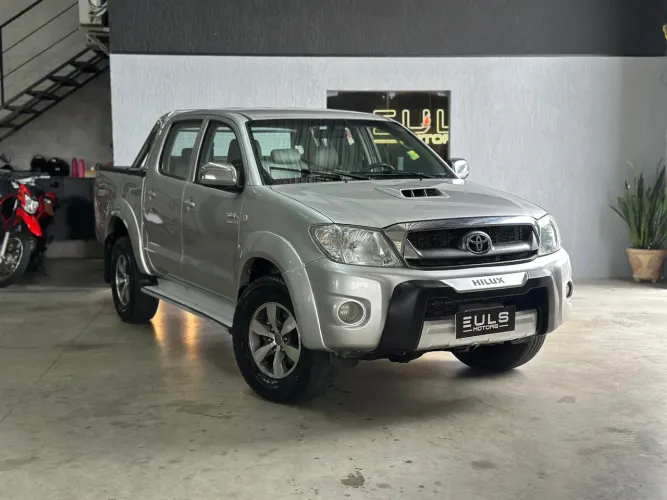 Toyota Hilux CD SRV D4-d 4X4 3.0 TDI Diesel AUT 2010