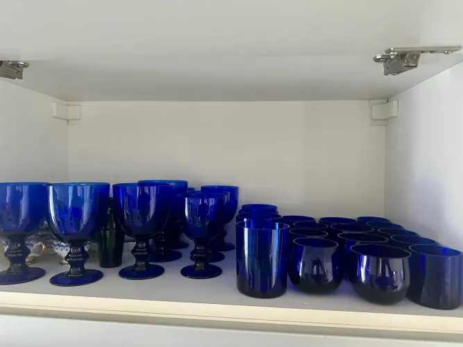 Jogo de Copos em Cristal Azul com 62 peças
