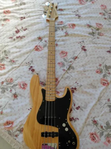 Contra Baixo Fender Marcus Miller 4 cordas, feito por luthier.