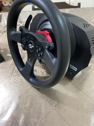 Volante Thrustmaster T300