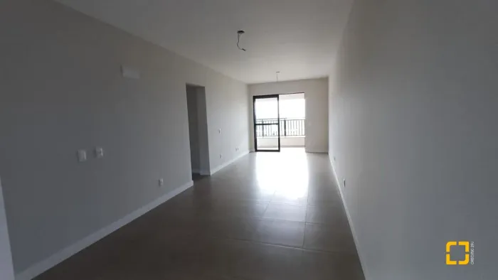 Apartamento com área total de 116,46m² e Privativa de 94,37 em Florianópolis - SC