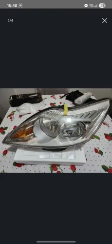 Farol Ford Focus 2012
