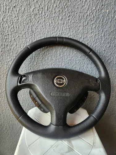 Volante Astra/Zafira com comandos de som