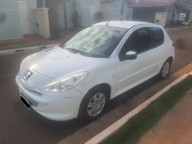 Peugeot 207 XR 1.4 Flex 8V 3P 2013