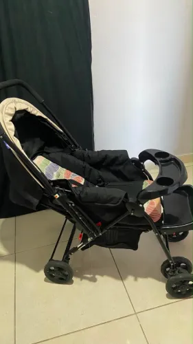 CARRINHO DE BEBÊ COSCO KIDS CONFORT COM BEBÊ CONFORTO