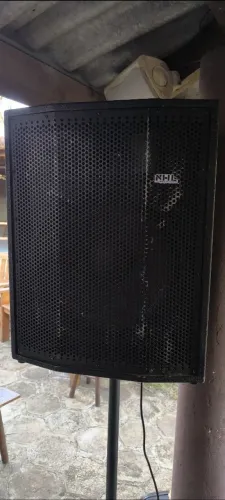 Caixa de som Ativa e passiva 15' NHL. Mesa de som AMW 12 canais.