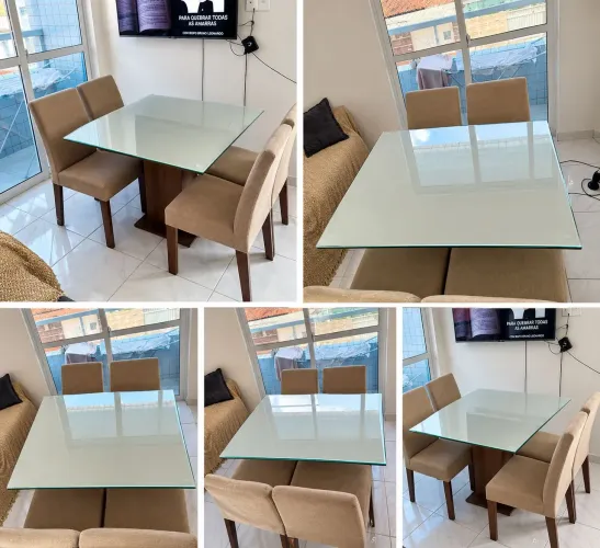 Mesa com quatro cadeiras 