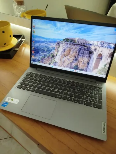 Note Lenovo Ideapad Core i5 11th 8gb SSD 256gb Impecável!