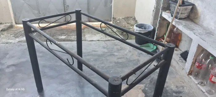 Base de mesa de ferro