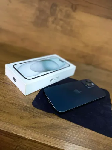 Vendo iPhone 15 128GB Preto 