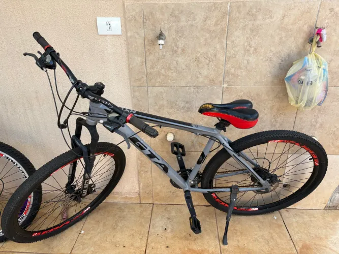 Bicicleta Aro 29- GTA NX11- Cinza e vermelho