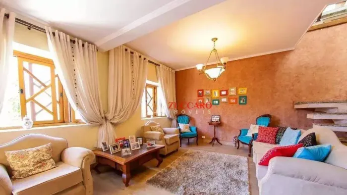 Casa com 4 dormitórios à venda, 267 m² por R$ 949.000,01 - Vila Barros - Guarulhos/SP