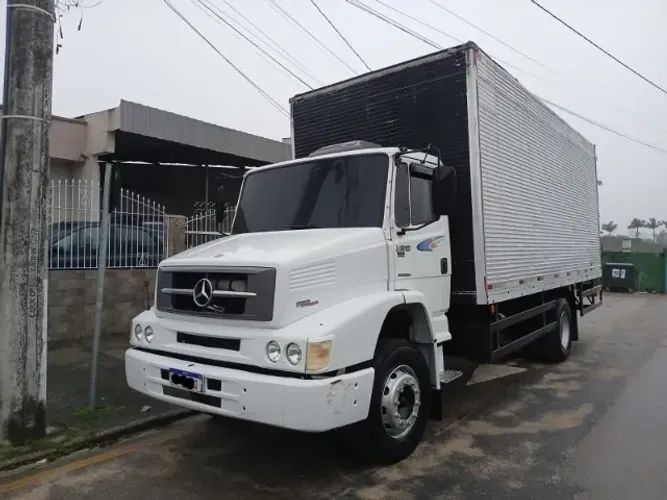 MB L1318 2010 Baú + Plataforma