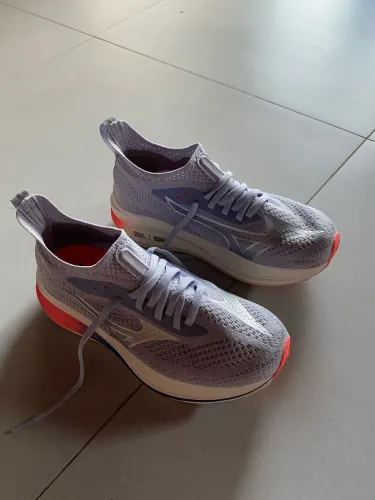 Tênis de corrida Mizuno Neozen