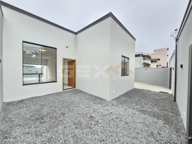 Casa à Venda com 03 Quartos no Bairro São José em Divinópolis MG.