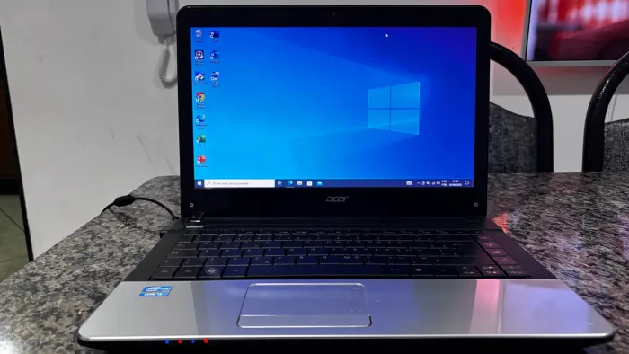 Notebook acer i3 3110 de 2.4 ghz com ssd 120 gb com 8gb ddr3 com windows 10 c Office 2024