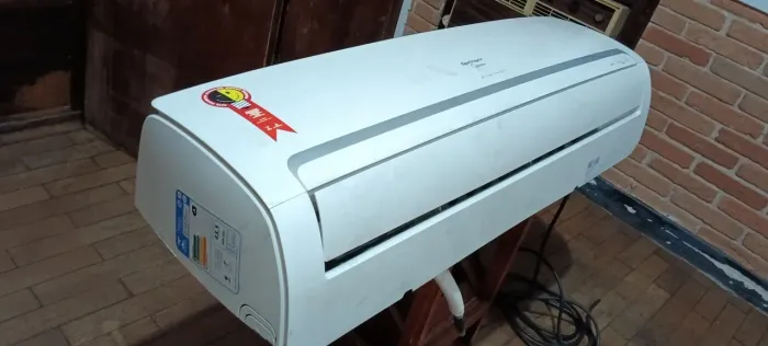 AR Condicionado SPRINGER Split Hi Wall INVERTER - 24000 BTUs