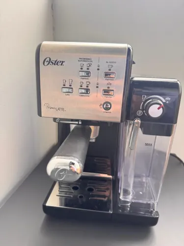 Cafeteira Oster Primalatte