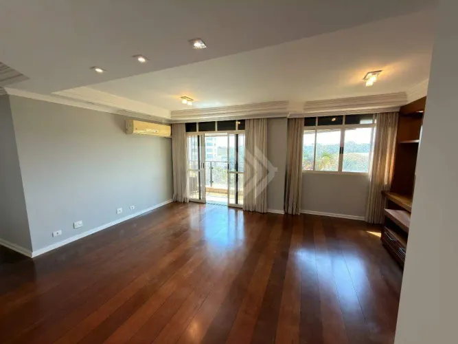 Apartamento à venda no Edifício Luiz de Queiroz, no bairro São Dimas em Piracicaba