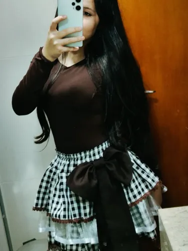 vendo saia de festa junina marrom, 100% boa e nova