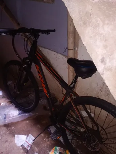 Bicicleta aro 29 ótima pra passeio ou Para trabalhar está em ótimo estado pneus freios etc