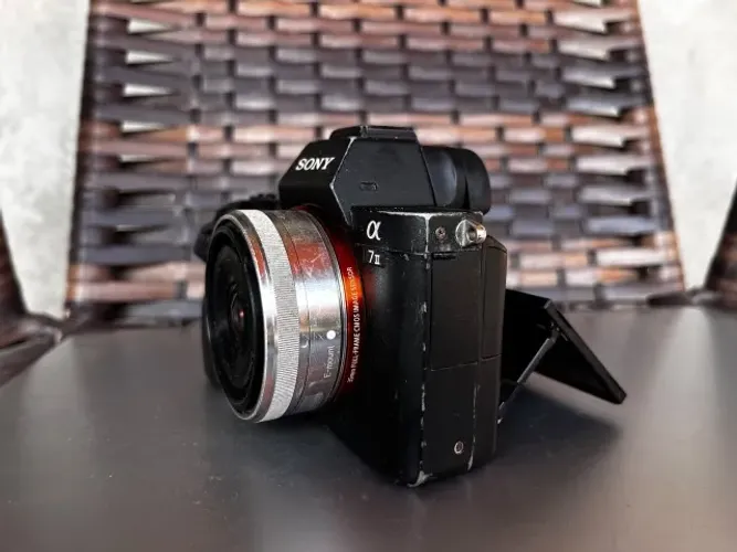 Sony A7 II + Guimbal Crane-M + Lente Sony 16-50mm + Bateria + Carregador