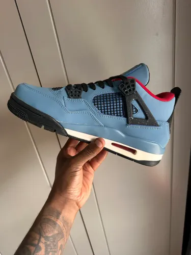 Jordan 4 - Travis Scott -