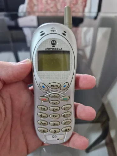 Celular Motorola 120t